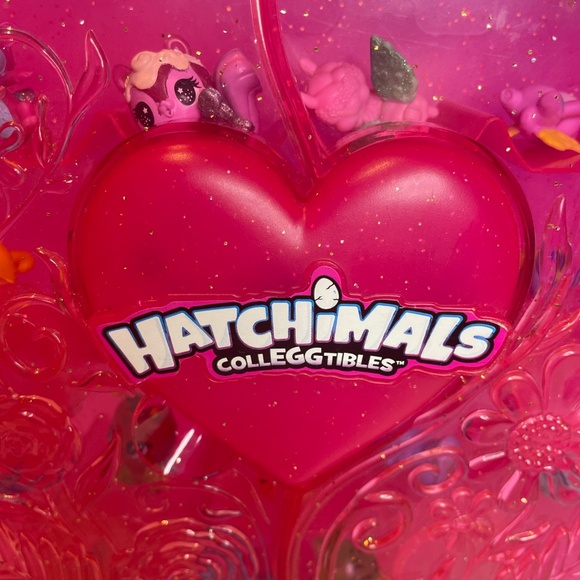 Hatchimals CollEGGtibles Collector's Case - Picture 10 of 13